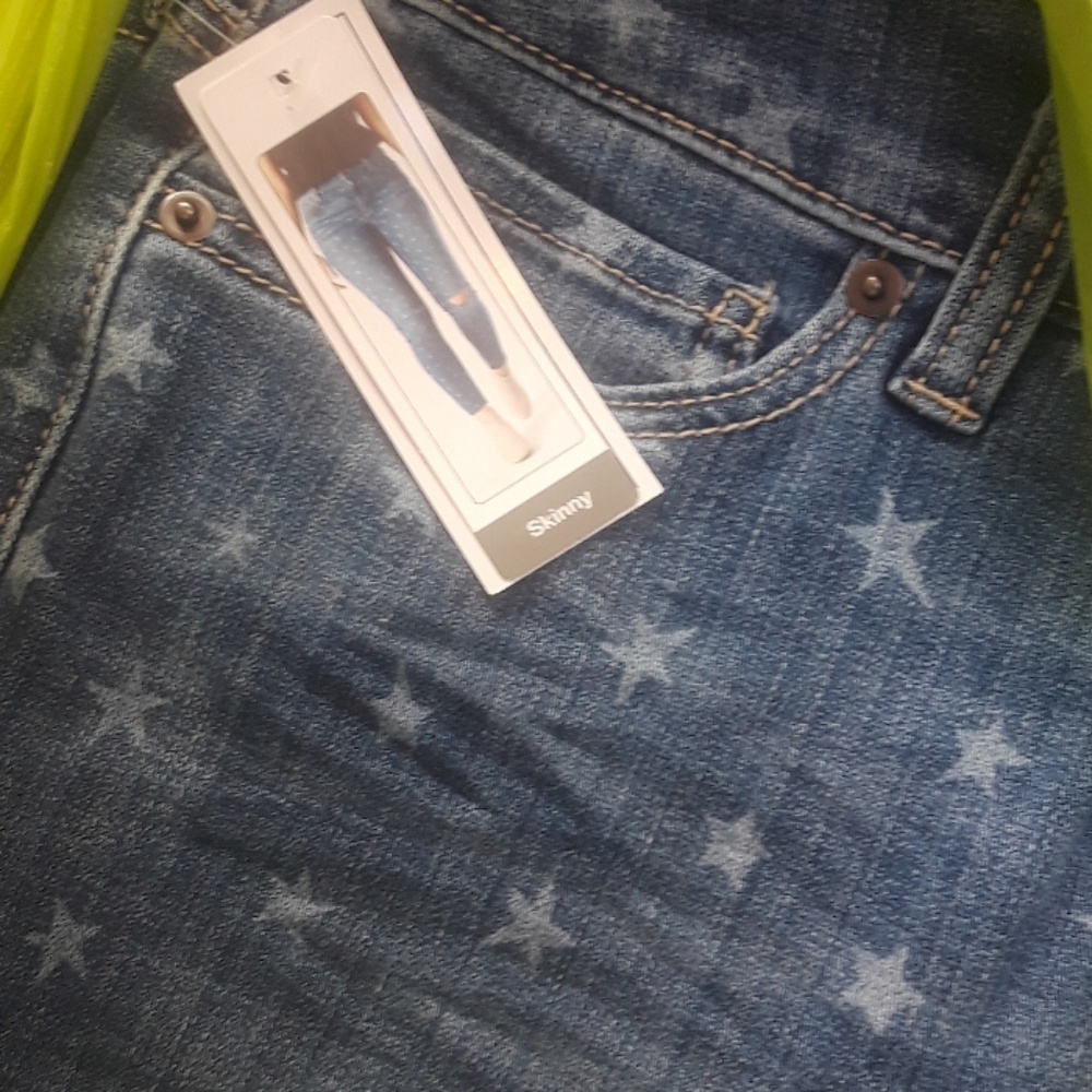 FINAL SALE  NWT CUTE JEANS - Picture 7 of 7